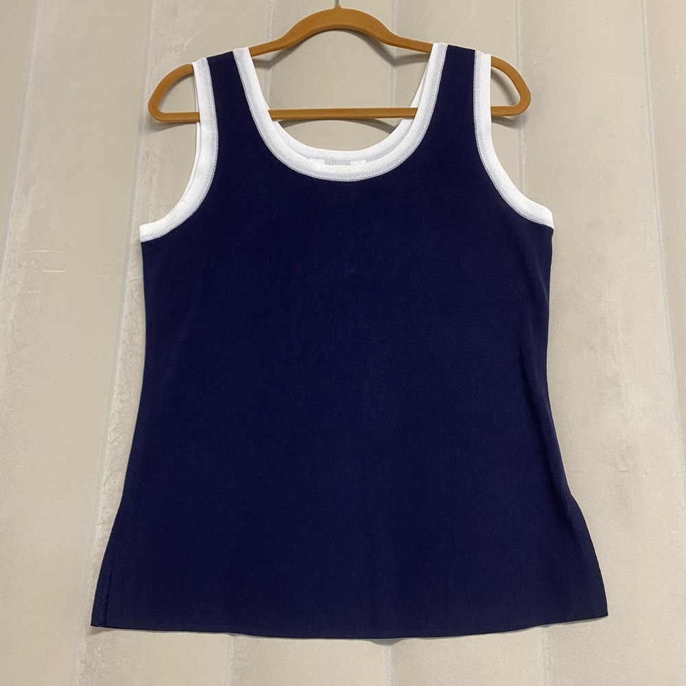 Misook Women’s Top Medium Sleeveless Blouse Navy Contrast Trim Feminine NWT
